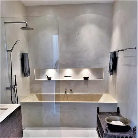Luxurious